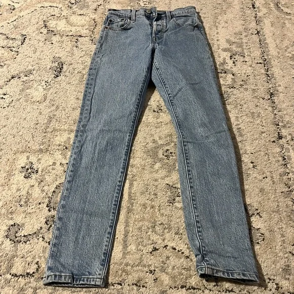 Levi's Women's Light Blue Classic Denim Jeans - Picture 10 of 15